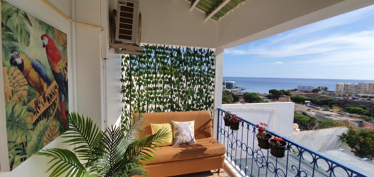 Kelly Guest House Praia Luaran gambar