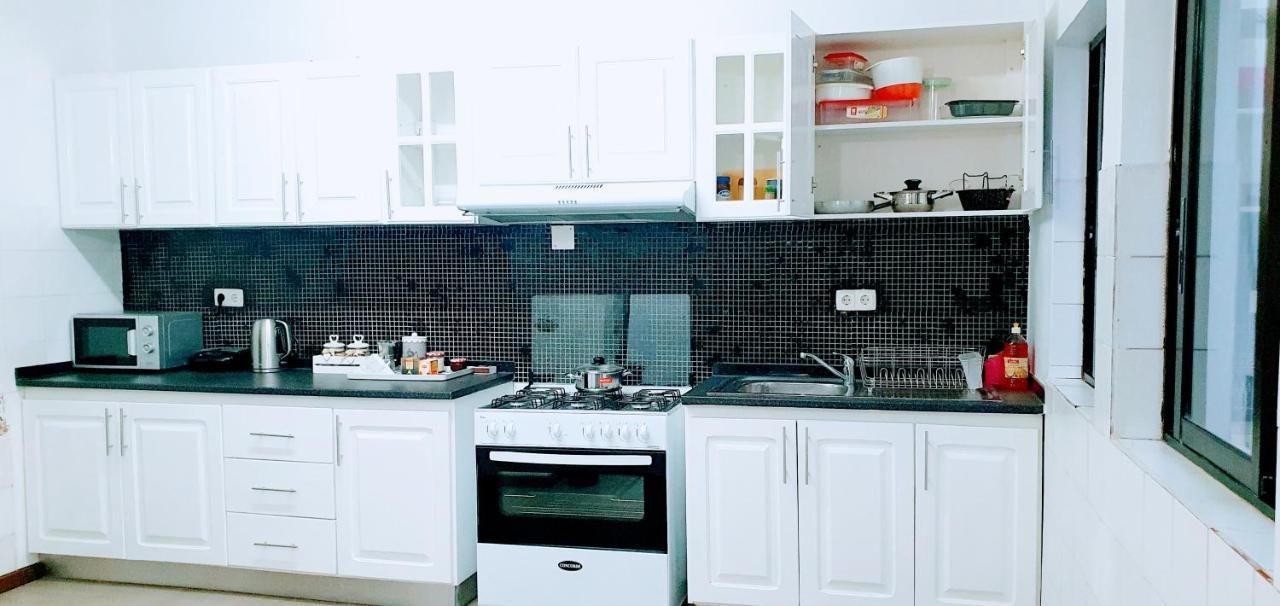Kelly Guest House Praia Luaran gambar